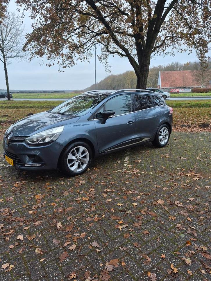 Renault Clio 1.5 DCI 66KW Estate 2017 Grijs, Auto's, Renault, Particulier, Clio, ABS, Airbags, Airconditioning, Android Auto, Bluetooth