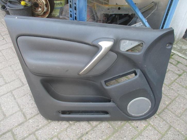 links voor portier bekleding toyota  RAV 4 ...5 deurs, Auto-onderdelen, Interieur en Bekleding, Toyota, Gebruikt, Ophalen of Verzenden