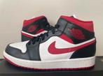 Nike Air Jordan 1 Mid Black Gym Red nieuw maat 42,5., Kleding | Heren, Schoenen, Ophalen of Verzenden, Nieuw, Overige kleuren