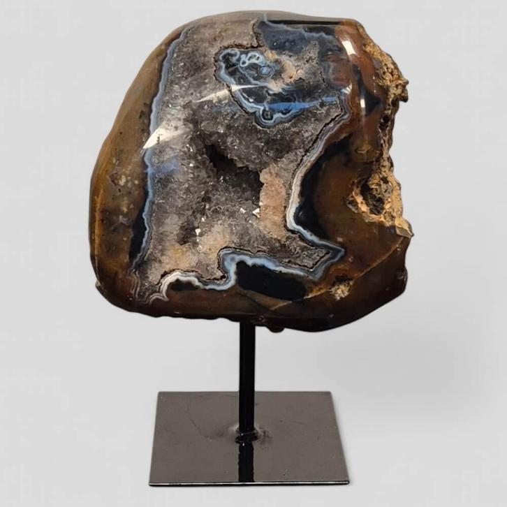 Agaat met kwarts op standaard, Verzamelen, Mineralen en Fossielen, Mineraal, Ophalen of Verzenden