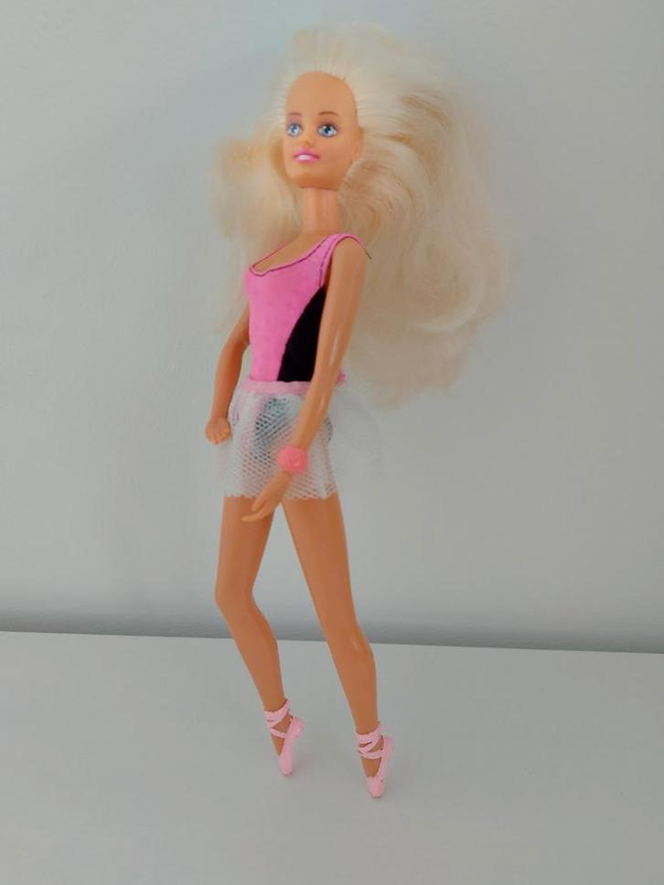 Barbie Sindy Pop Ballet 1994, Kinderen en Baby's, Speelgoed | Poppen, Gebruikt, Barbie, Ophalen of Verzenden