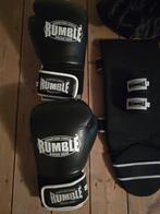 Boksset Rumble - Handschoenen, broek, scheenbeschermers, Ophalen of Verzenden, Zo goed als nieuw, Bokshandschoenen