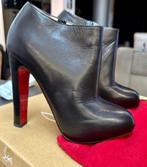 Louboutin schoenen mast 36, Zwart, Ophalen of Verzenden, Zo goed als nieuw, Schoenen met hoge hakken
