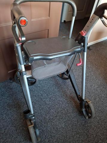 Rollator 8,9kg beschikbaar voor biedingen