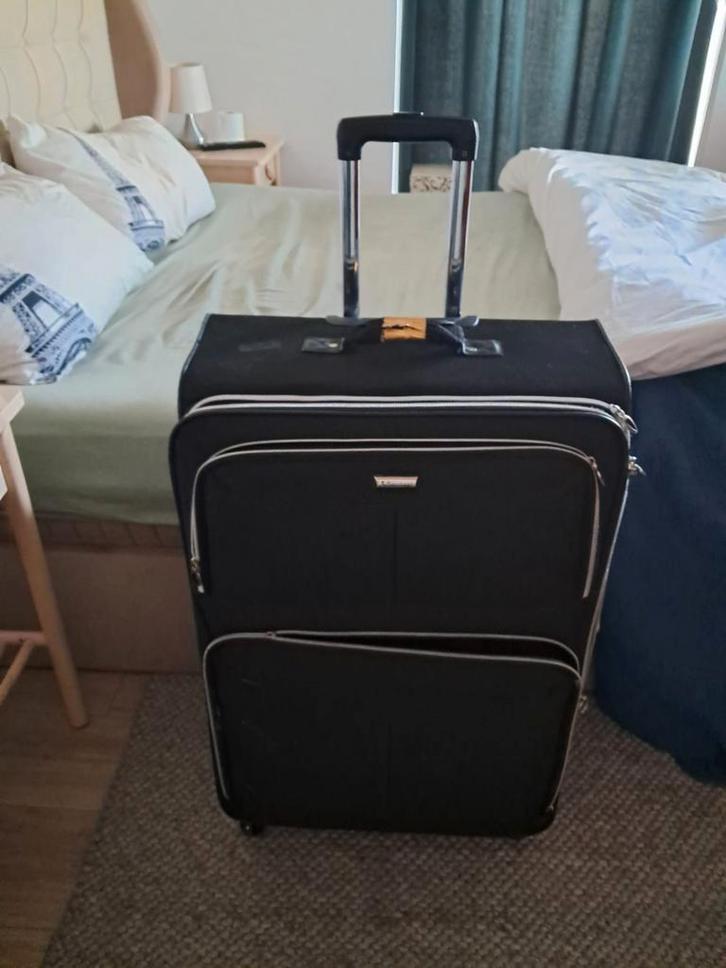 Zwarte Reiskoffer met Wieltjes, Sieraden, Tassen en Uiterlijk, Koffers, Gebruikt, Overige materialen, 50 tot 60 cm, 35 tot 45 cm