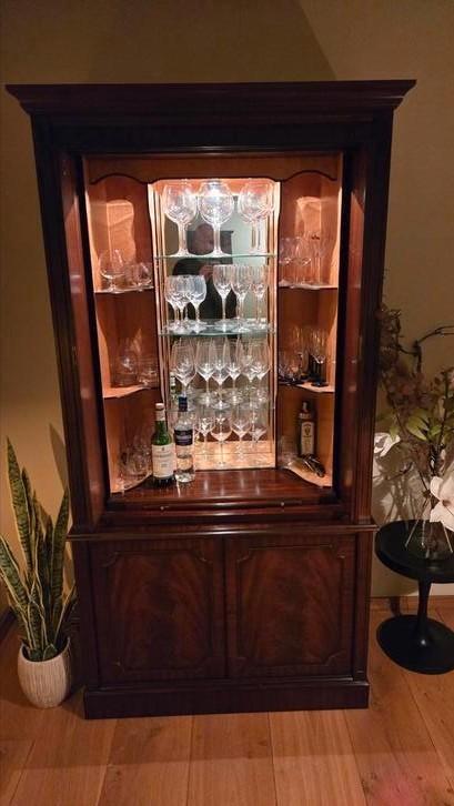 Klassieke barkast / kabinet / drankenkast, Huis en Inrichting, Kasten | Overige, Gebruikt, Ophalen