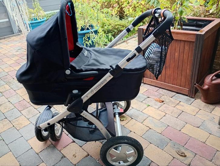 Maxi Cosi mura kinderwagen reiswieg zwart/rood, Kinderen en Baby's, Kinderwagens en Combinaties, Zo goed als nieuw, Maxi-Cosi
