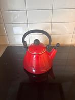 Le Creuset Fluitketel - Rood, Huis en Inrichting, Keuken | Keukenbenodigdheden, Ophalen of Verzenden, Gebruikt