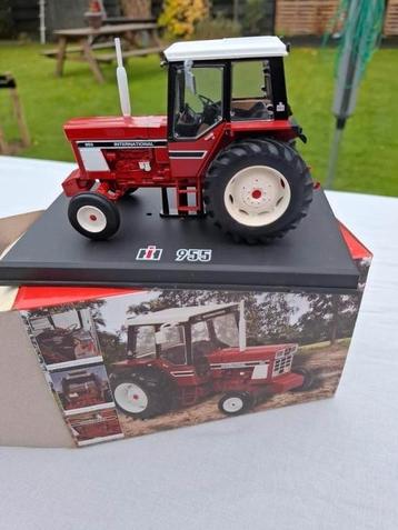 International IHC 955, Replicagri,2 wielaandrijving,  1:32 beschikbaar voor biedingen
