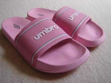 UMBRO badslippers maat 39 Roze beschikbaar voor biedingen