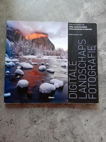 M. Frye - Digitale landschapsfotografie beschikbaar voor biedingen