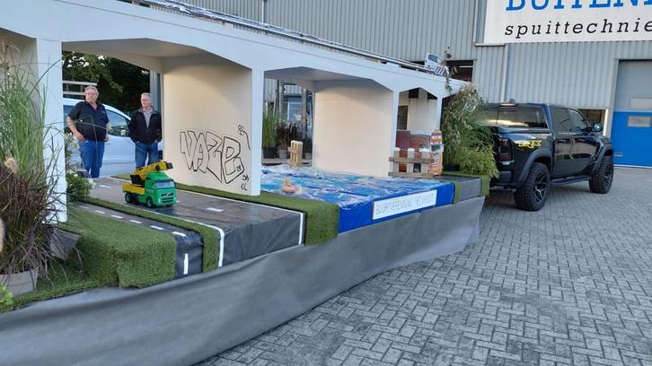 Versierde wagen - Uniek object voor evenementen en decoratie, Hobby en Vrije tijd, Feestartikelen, Feestartikel, Ophalen of Verzenden
