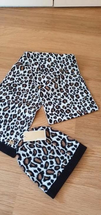 NIEUW 2 delige set van MICHAEL KORS in cadeaudoos! beschikbaar voor biedingen