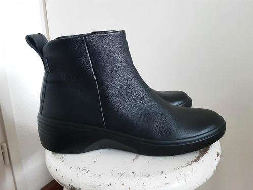 ECCO laarsjes maat 42 zwart, Kleding | Dames, Schoenen, Zo goed als nieuw, Lage of Enkellaarzen, Zwart, Ophalen of Verzenden
