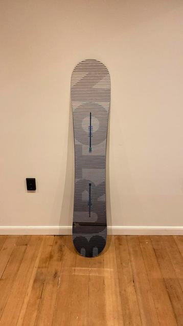 Burton sherlock flying V 160cm met cartel binding L beschikbaar voor biedingen