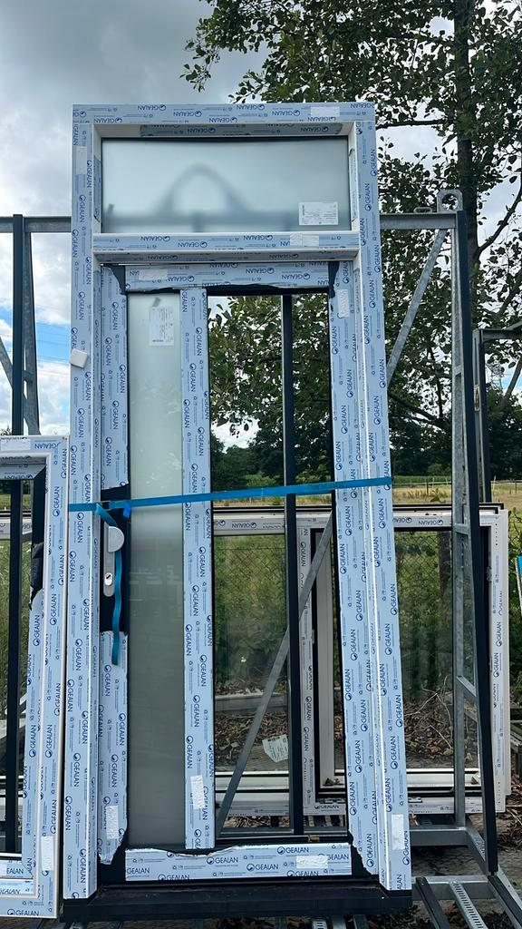 Kunststof deur, Doe-het-zelf en Verbouw, Kozijnen en Schuifpuien, Zo goed als nieuw, Deurkozijn, Kunststof, 75 tot 150 cm, Ophalen