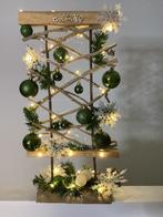 Prachtige kerststuk op houten rek met verlichtig 60 cm, Ophalen of Verzenden, Nieuw