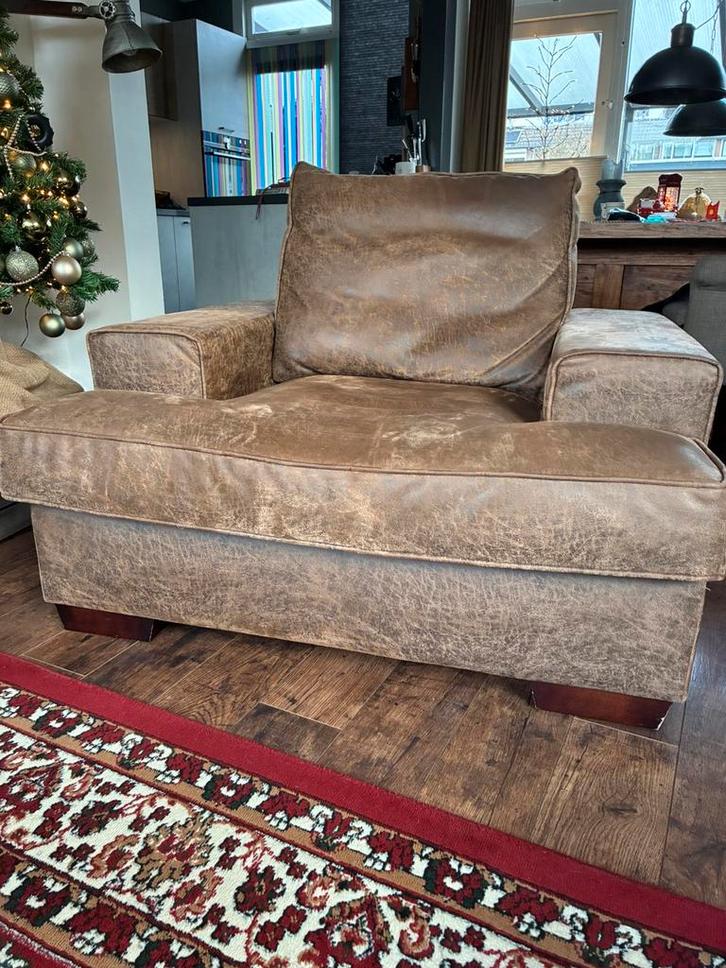Leren fauteuil/loveseat (in zeer goede staat!), Huis en Inrichting, Fauteuils, Zo goed als nieuw, Leer, 100 tot 125 cm, 75 tot 100 cm