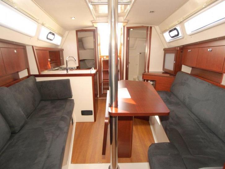 Hanse 320 bouwjaar 2009., Watersport en Boten, Kajuitzeilboten en Zeiljachten, Gebruikt, Tourjacht of Cruiser, Polyester, 9 tot 12 meter