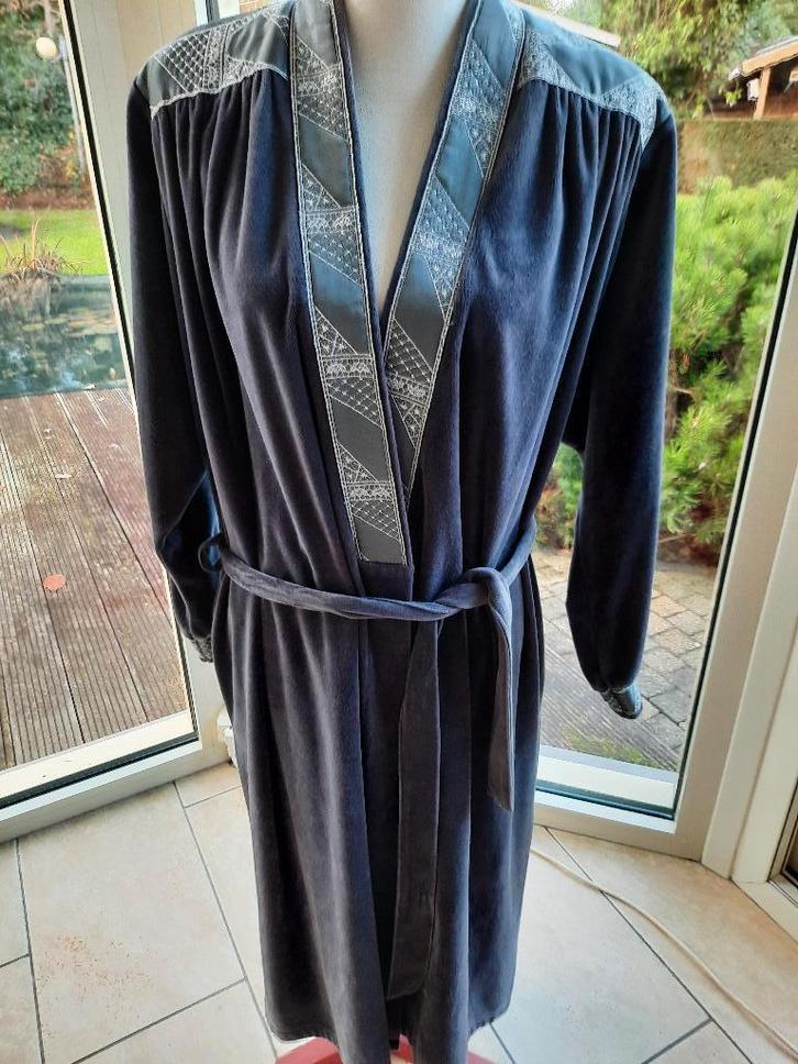 Mooie ochtendjas RINGELLA - L, Kleding | Dames, Pyjama's, Zo goed als nieuw, Maat 42/44 (L), Ophalen of Verzenden