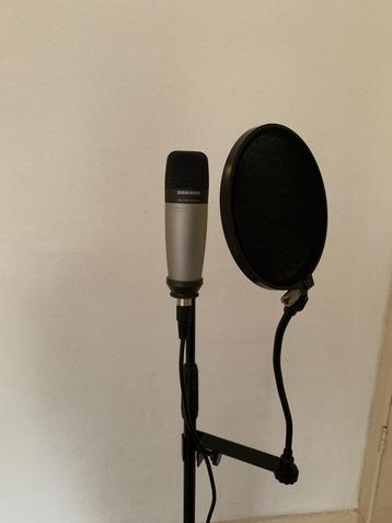Studio Microfoon + standaard + midiplus audio link beschikbaar voor biedingen