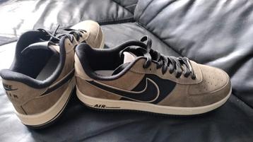 Ongebruikte Nike air force one..donkergrijs,zwart mt 45 beschikbaar voor biedingen