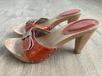 Hoge oranje leren Scholl kleppers mt 36, Kleding | Dames, Schoenen, Scholl, Oranje, Zo goed als nieuw, Sandalen of Muiltjes