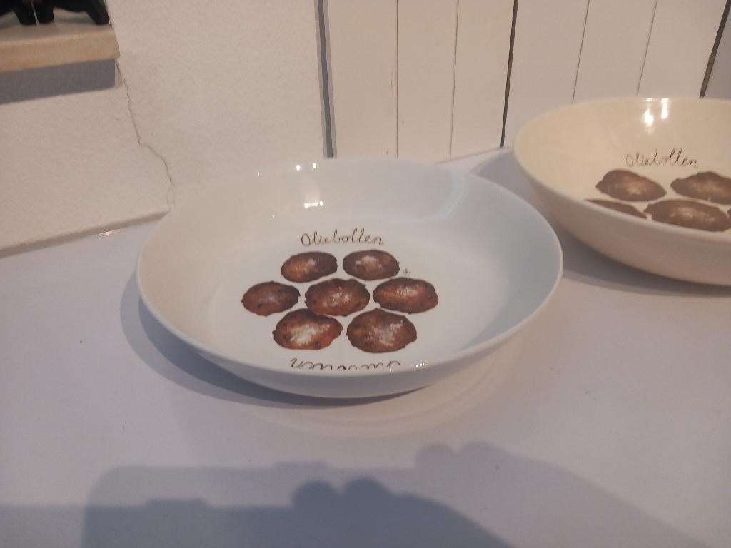 Jet Oliebollenschaal, Huis en Inrichting, Keuken | Servies, Overige typen, Ophalen of Verzenden, Zo goed als nieuw, Overige stijlen