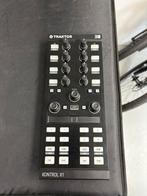 Traktor Kontrol X1, Muziek en Instrumenten, Midi-apparatuur, Ophalen of Verzenden, Zo goed als nieuw