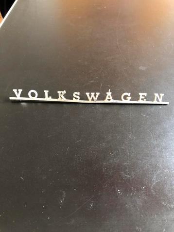 Volkswagen embleem oldtimer beschikbaar voor biedingen