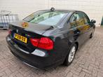 BMW 3-Serie 2.0 I 318 AUT 2010 Zwart, Auto's, BMW, Automaat, Euro 5, 1995 cc, USB