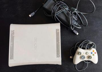 2x Xbox 360 + 3 Controllers + 60GB HDD beschikbaar voor biedingen