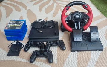 PS4 Slim|1.5TB | 3 Controllers | Racestuur+Pedalen | Games beschikbaar voor biedingen