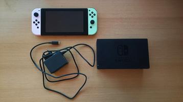 Nintendo Switch + Extra Controllers & Accessoires beschikbaar voor biedingen