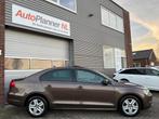 Volkswagen Jetta 1.4 TSI Highline! Clima! Cruise! Navi! PDC!, Gebruikt, Zwart, 4 cilinders, Bruin