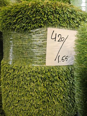 Kunstgras coupon 35mm poolhoogte 4.20 x 1.55 nu voor €65,- beschikbaar voor biedingen