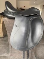 Tekna dressuur zadel 17 inch, Dieren en Toebehoren, Paarden en Pony's | Zadels, Ophalen of Verzenden, Zo goed als nieuw, Dressuur