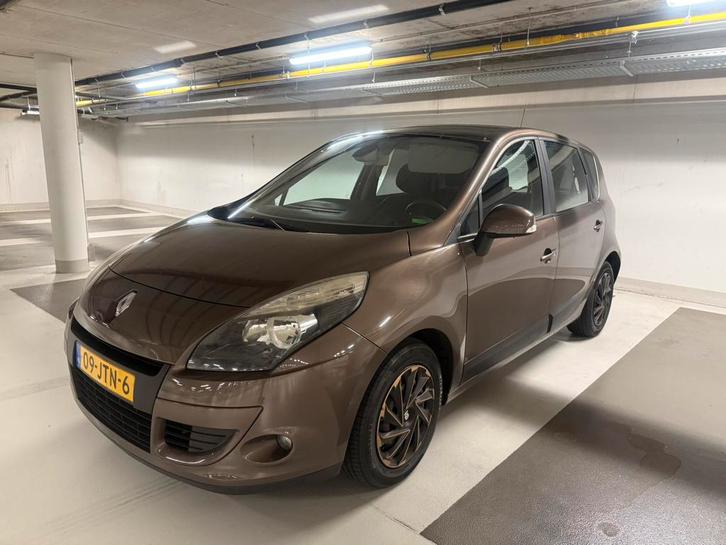 Renault Scénic 2.0 16V 103KW CVT 5P 2009 Bruin, Auto's, Renault, Bedrijf, Scénic, Benzine, C, MPV, Automaat, Origineel Nederlands