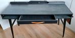Zwart bureau met USB en opbergmogelijkheden, Huis en Inrichting, Bureaus, Ophalen, Zo goed als nieuw, Bureau