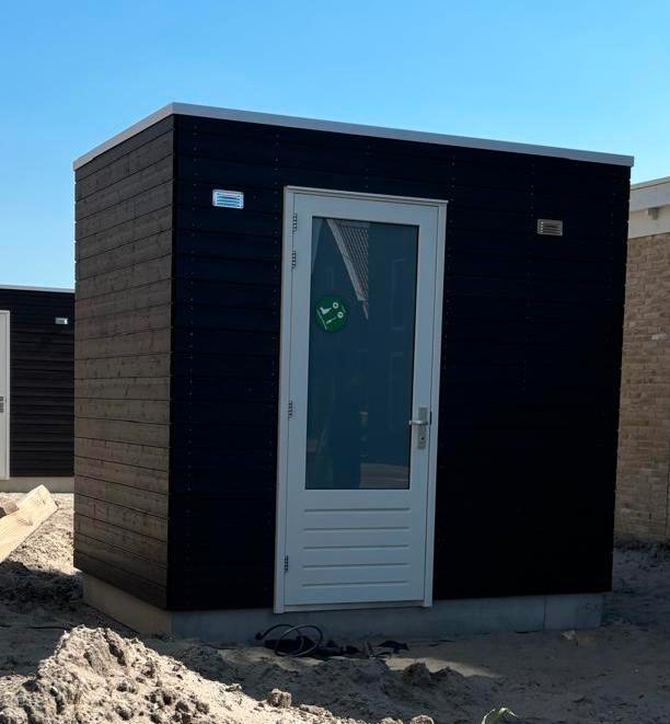Houten berging/schuur. Moet weg uiterlijk 1 oktober, Tuin en Terras, Tuinhuizen, Zo goed als nieuw, Schuur, Zonder ramen, Ophalen
