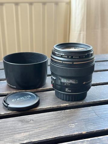 Canon EF 85mm f/1.8 USM – Perfecte portretlens beschikbaar voor biedingen