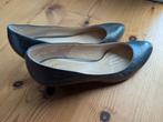 Noë pumps grijs, hakje 7 cm. Zgan, Kleding | Dames, Ophalen of Verzenden, Zo goed als nieuw, Grijs