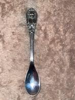 Verzilverd  Thee Lepeltje “Nederland Helpt Indie 1945”  nr 2, Antiek en Kunst, Ophalen of Verzenden