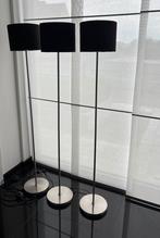 Set van 3 RVS Staande Lampen met Zwarte Kappen, Huis en Inrichting, Lampen | Vloerlampen, Ophalen, Zo goed als nieuw, 100 tot 150 cm