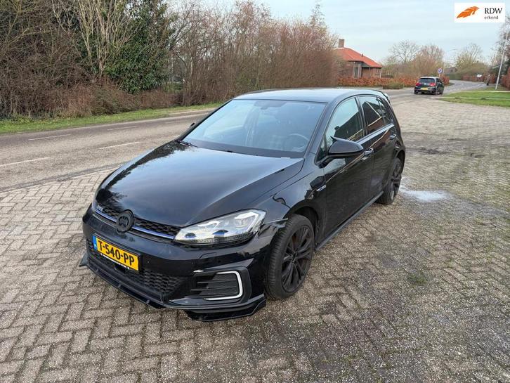Volkswagen Golf 1.4 TSI PHEV GTE ( DIEFSTAL SCHADE ), Auto diversen, Schadeauto's, Volkswagen, Automaat, Hybride Elektrisch/Benzine
