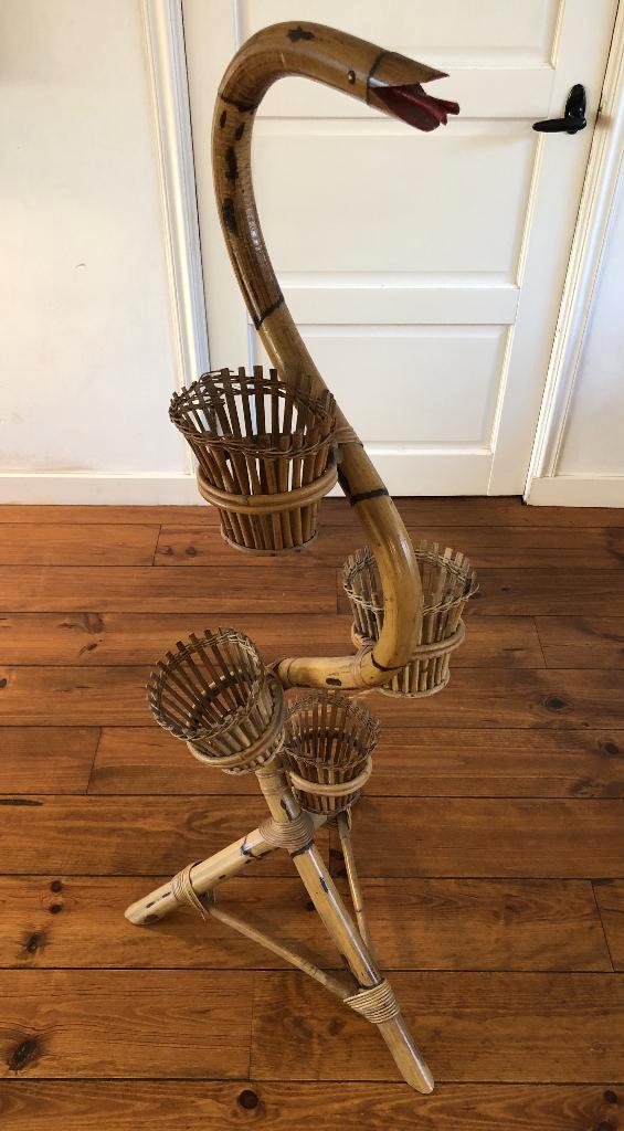 Rotan "Rohé Noordwolde" plantenstandaard, vintage design, Tuin en Terras, Bloembakken en Plantenbakken, Zo goed als nieuw, Hout