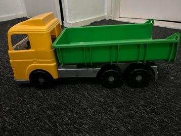 Speelgoed Vrachtwagen met Aanhanger beschikbaar voor biedingen