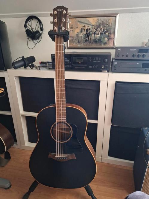 Mooie Taylor AD 17e., Muziek en Instrumenten, Snaarinstrumenten | Gitaren | Akoestisch, Gebruikt, Western- of Steelstringgitaar
