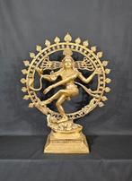 Bronzen Nataraj, Ophalen, Brons
