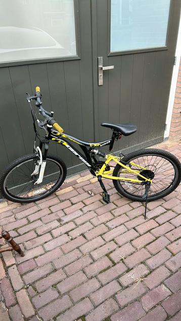 Jongens fiets beschikbaar voor biedingen